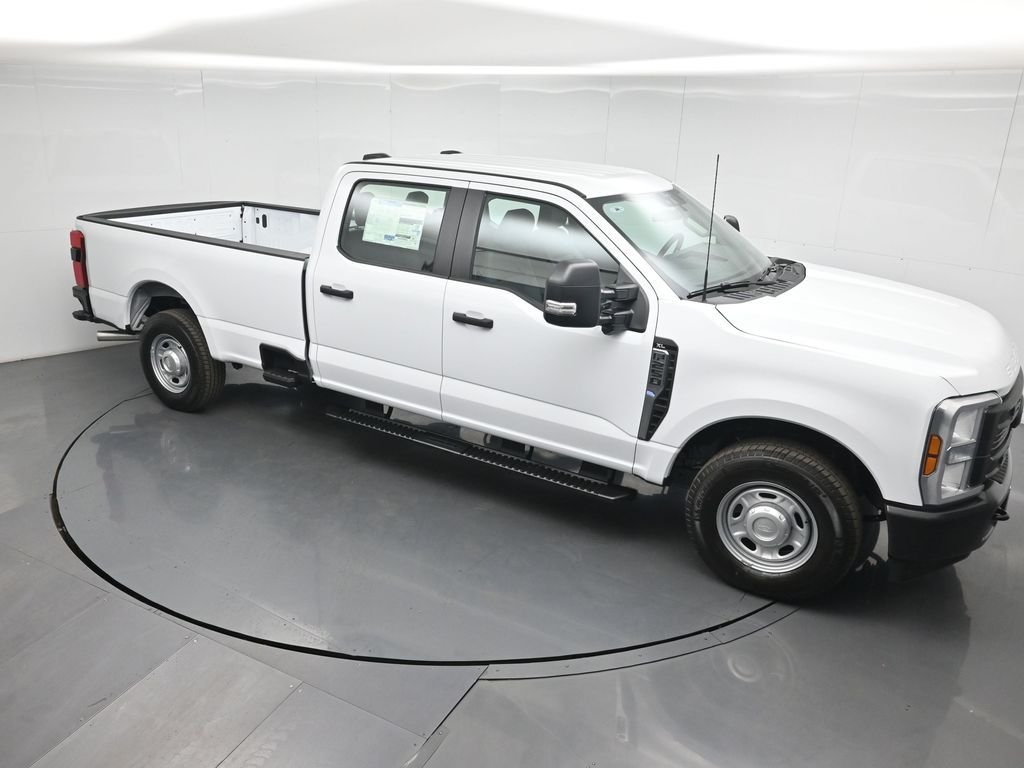 New 2026 Oxford White Ford XL image 33