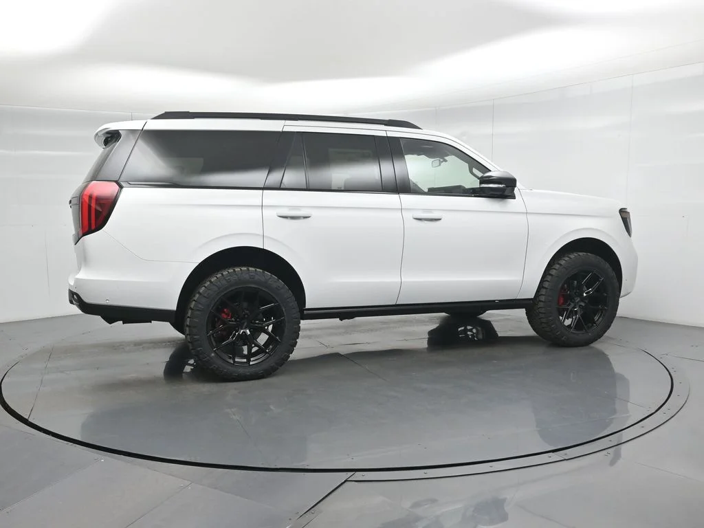 New 2025 Oxford White Ford Platinum image 25