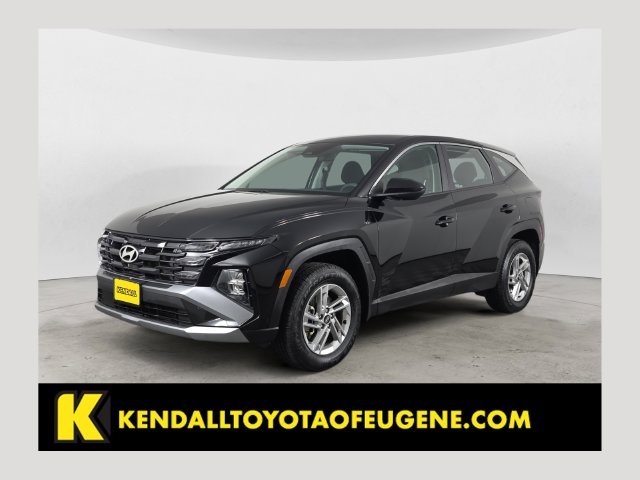 Used 2025 Black Hyundai SE image 1