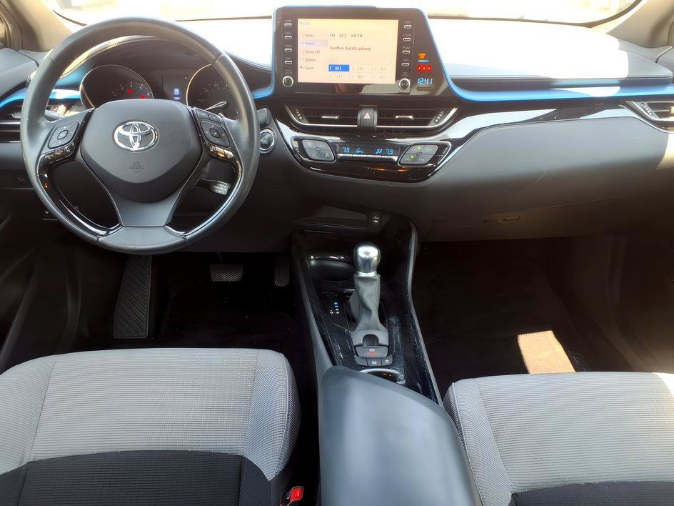 Used 2019 Blizzard Pearl Toyota XLE image 25