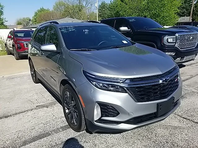 Used 2023 Gray Chevrolet RS image 4