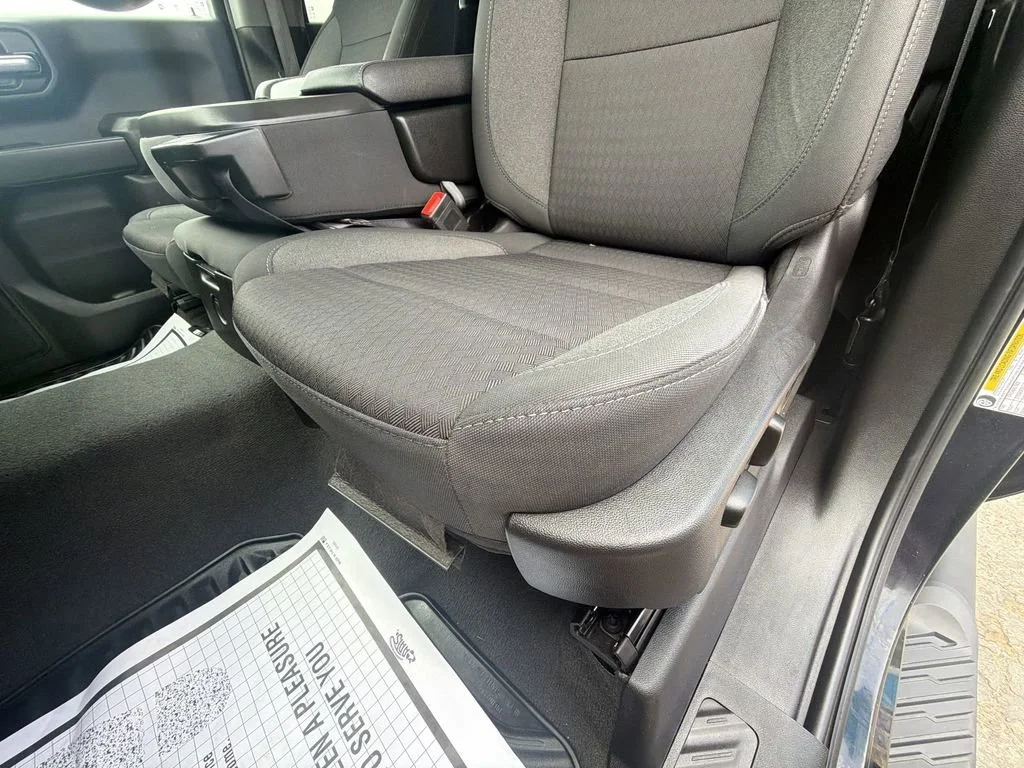 Used 2023 Black Chevrolet Custom image 24
