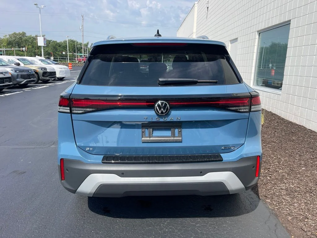 New 2026 Monterey Blue Pearl Volkswagen 2.0T SE image 4