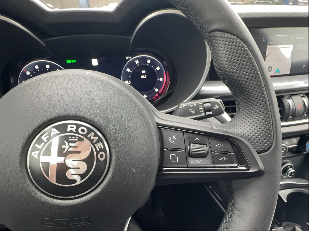 New 2026 Black Alfa Romeo Base image 44
