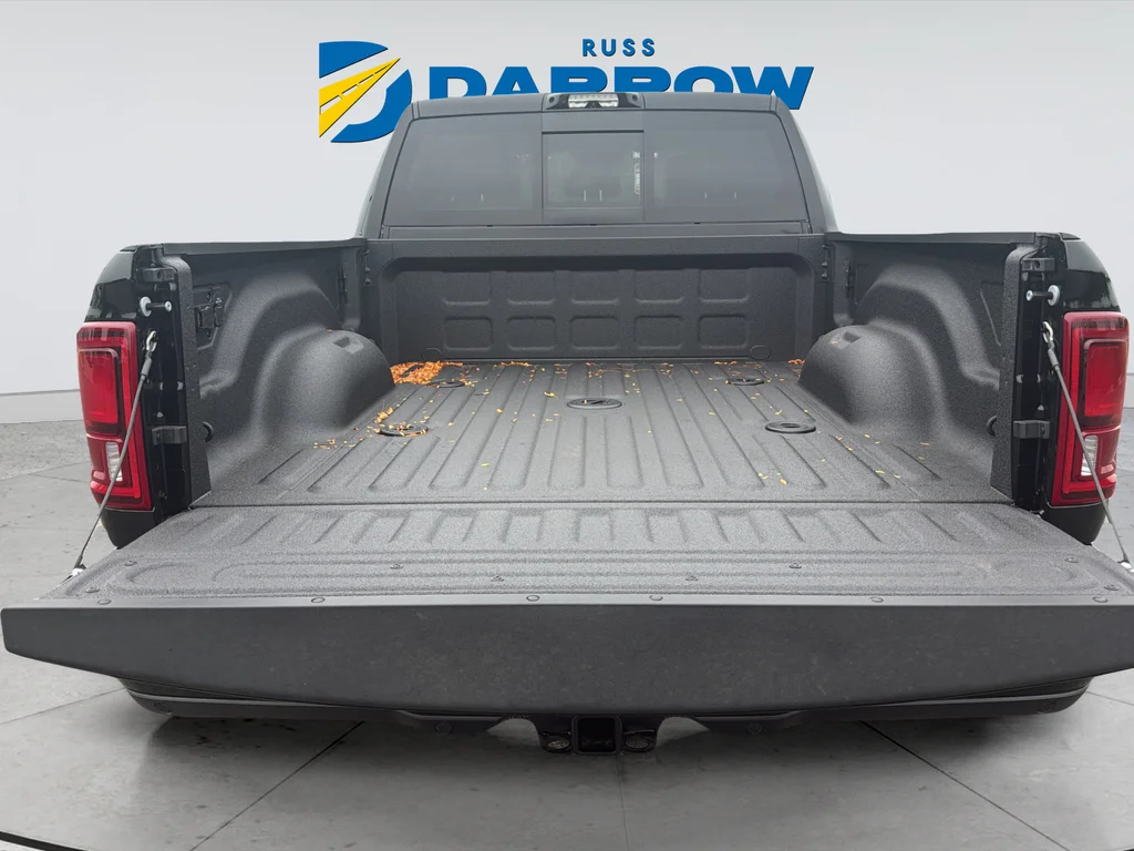 New 2027 Diamond Black Crystal Pearl-Coat Exterior Paint RAM Laramie image 28