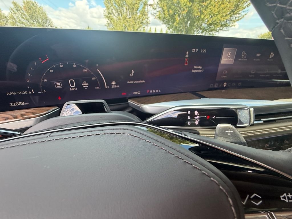 Used 2025 Black Cadillac Sport Platinum image 18