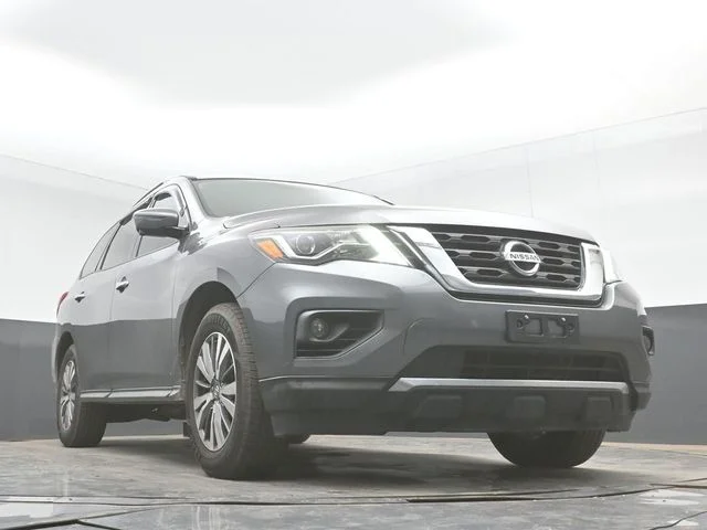 Used 2019 Gun Metallic Nissan SL image 29