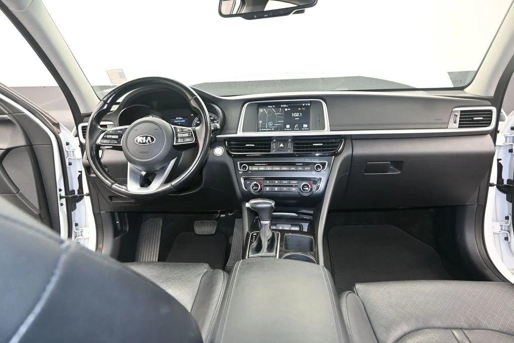 Used 2019 White Kia EX image 33