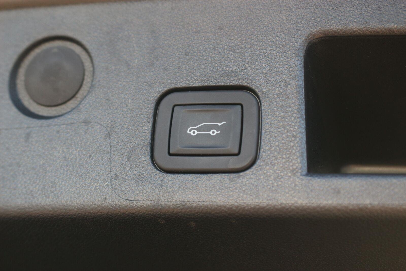 Used 2026 Riverstone Metallic GMC Elevation image 11