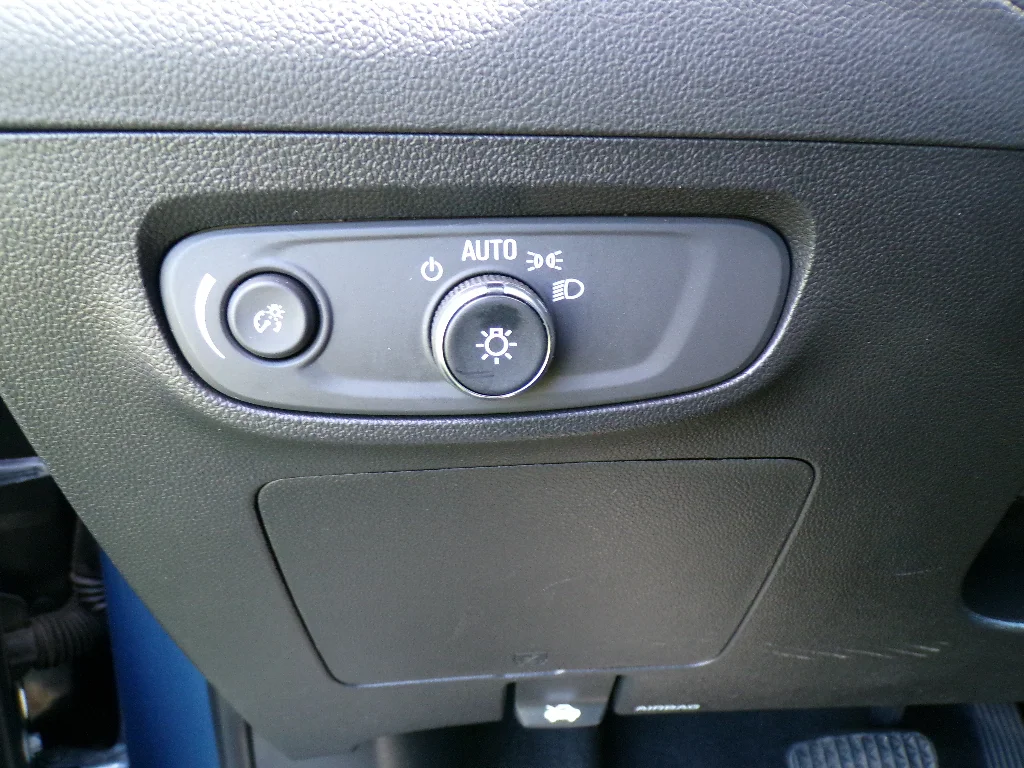 Used 2024 Ocean Blue Metallic Buick Sport Touring image 16