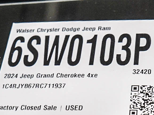 Used 2024 Diamond Black Crystal Pearlcoat Jeep 4xe image 32