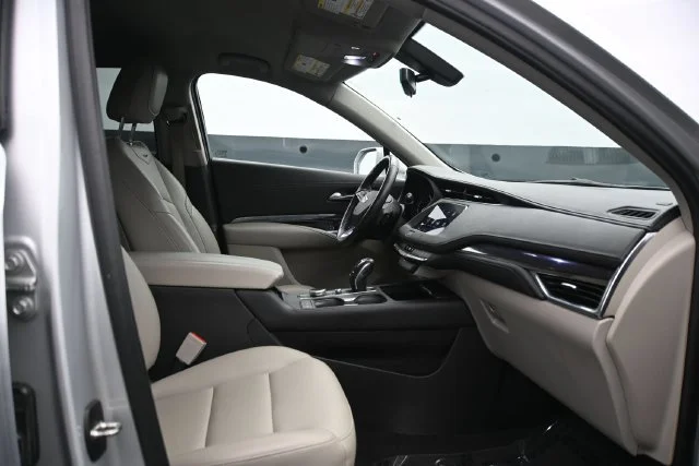 Used 2019 Radiant Silver Metallic Cadillac Luxury image 13