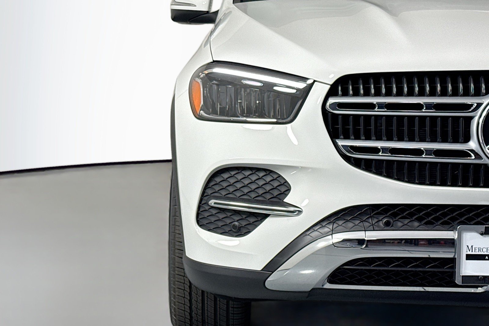 New 2026 Polar White Mercedes-Benz GLE 350 SUV image 13