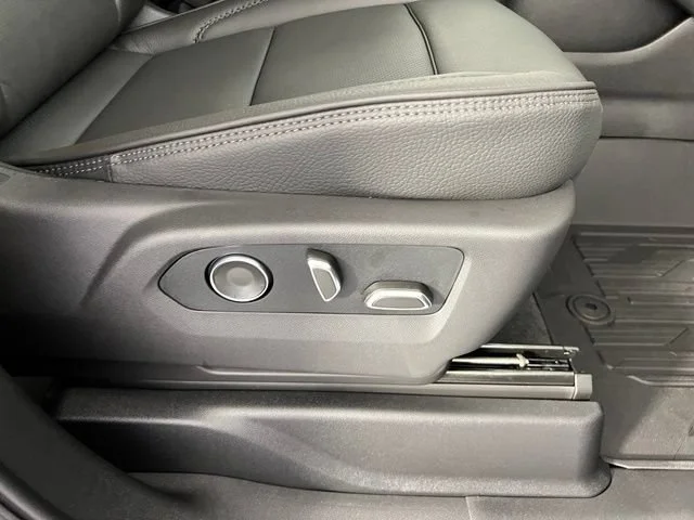 2026 GMC Yukon XL Denali - Photo 47