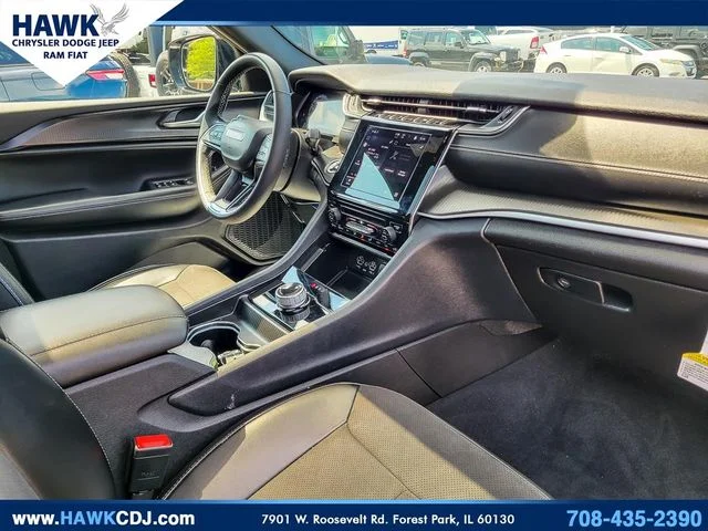 Used 2024 Silver Jeep Altitude X image 33