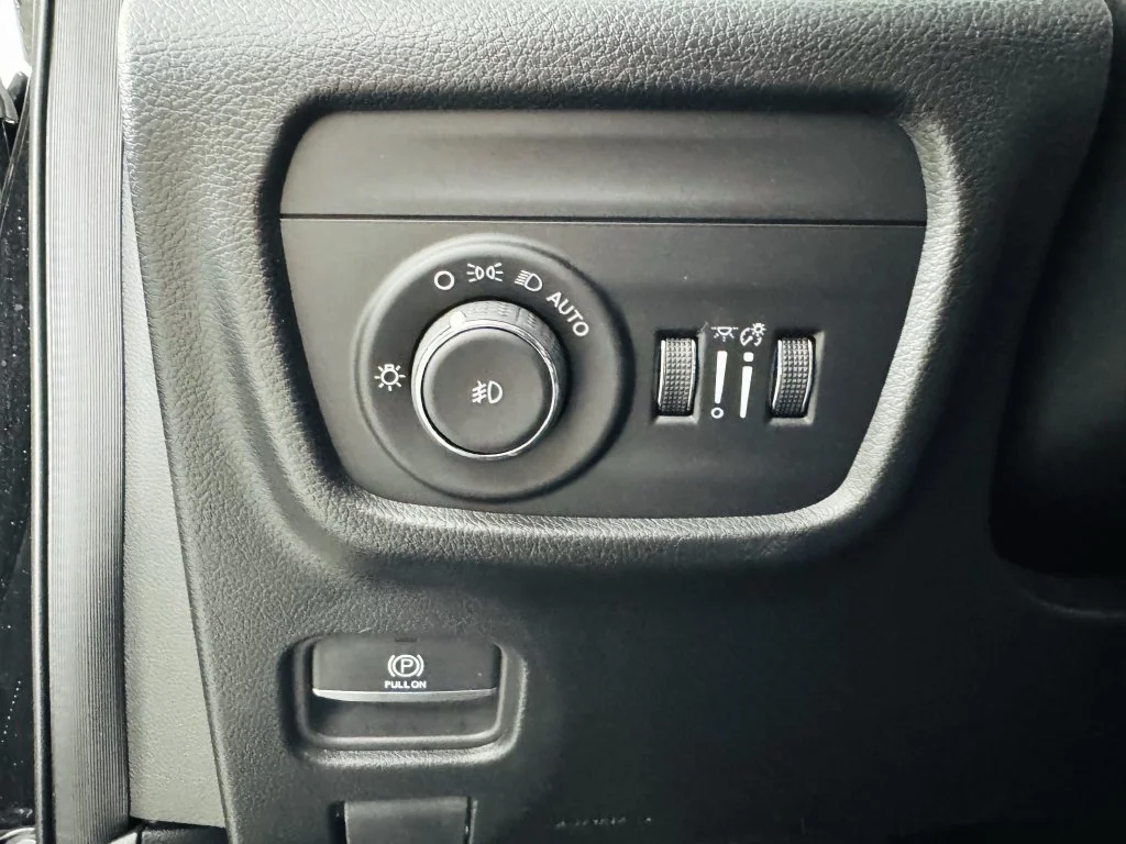 Used 2026 Black Jeep Limited Reserve image 11