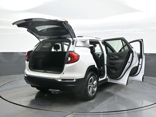 Used 2020 White GMC SLT image 29