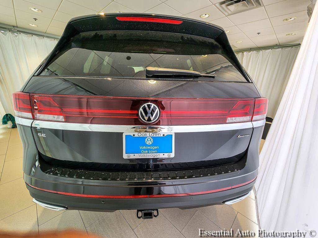 New 2026 Deep Black Pearl Volkswagen 2.0T SE w/Technology image 4