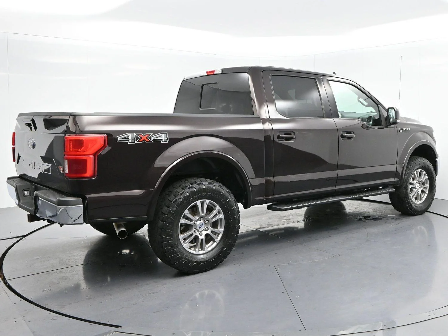 Used 2020 Magma Red Ford LARIAT image 7