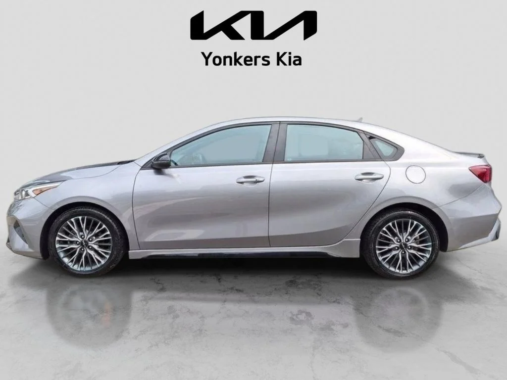 Used 2023 Gray Kia GT-Line image 10