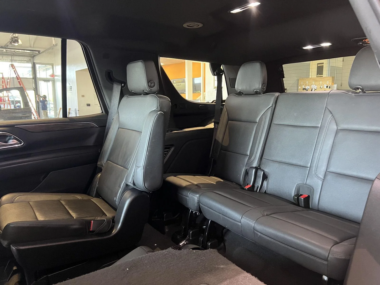 Used 2022 Summit White Chevrolet Z71 image 20