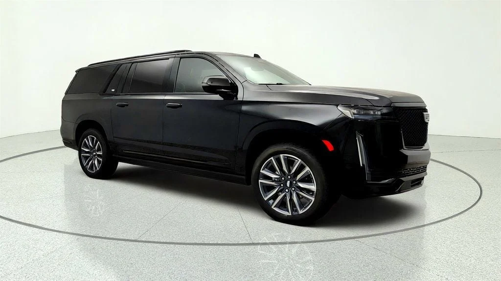 Used 2023 Black Raven Cadillac 4WD 4dr Sport Platinum w/ Super Cruise & Power Assist Steps image 3