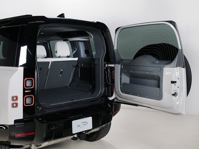 New 2026 Borasco Grey Land Rover X-Dynamic SE image 31