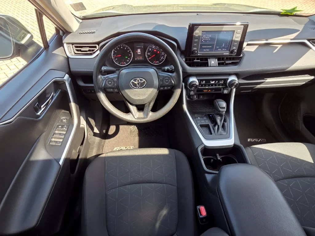 Used 2022 Gray Toyota XLE image 6