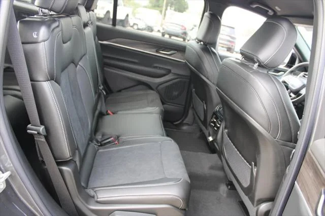 New 2026 Baltic Gray Metallic Clear-Coat Exterior Paint Jeep Laredo image 13