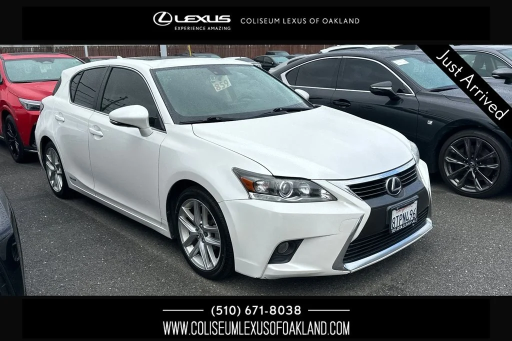 2017 Lexus CT 200h 200h's photo