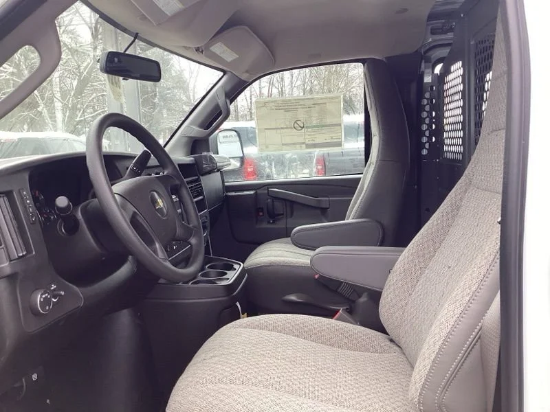 2025 Chevrolet Express Cargo Work Van - Photo 21