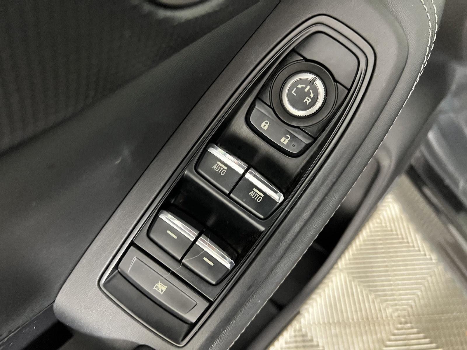 Used 2020 Crystal Black Silica Subaru Limited image 16