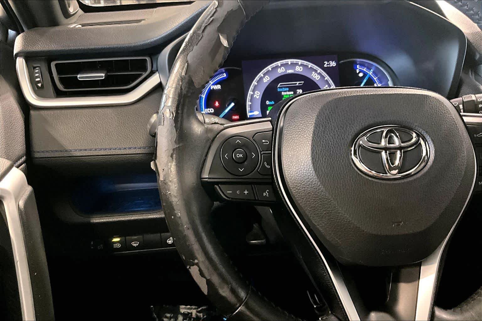 Used 2021 Blizzard Pearl/Midnight Black Metallic Toyota Hybrid XSE image 21