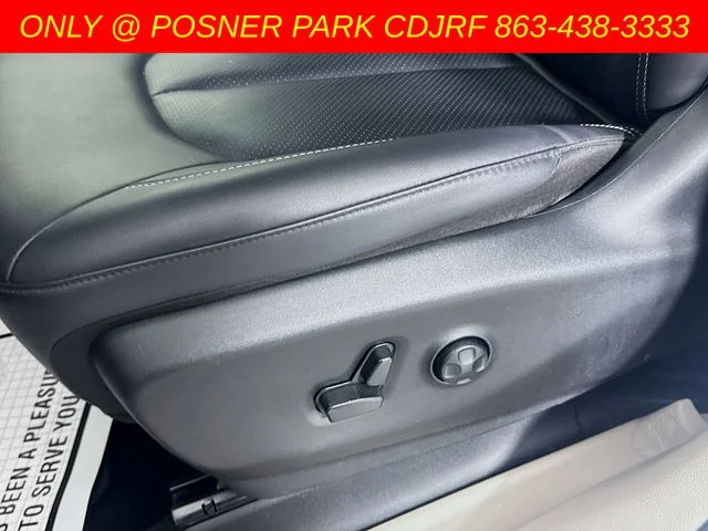 Used 2024 White Chrysler Select image 19