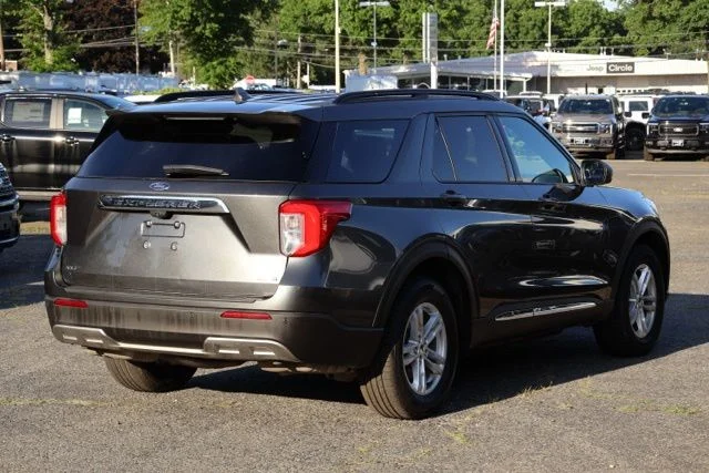 Used 2020 Magnetic Ford XLT image 3