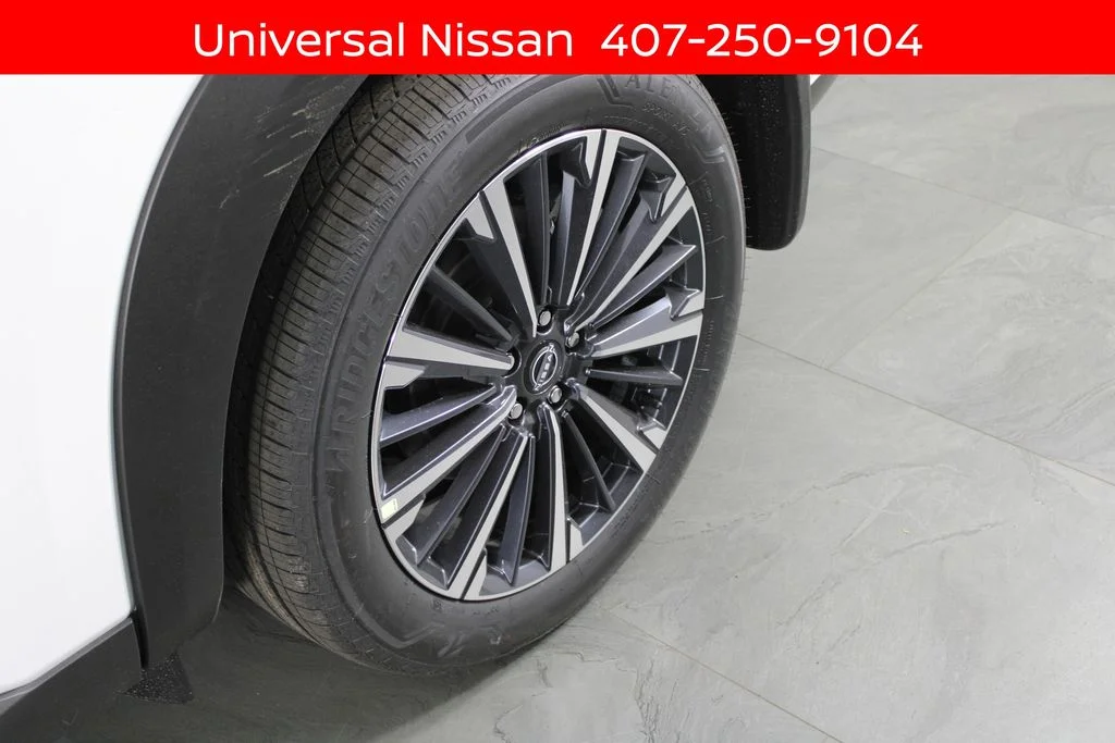 New 2026 White Nissan Platinum image 9