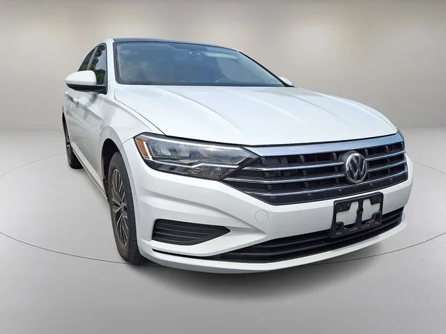 Used 2019 White Volkswagen 1.4T SE image 2