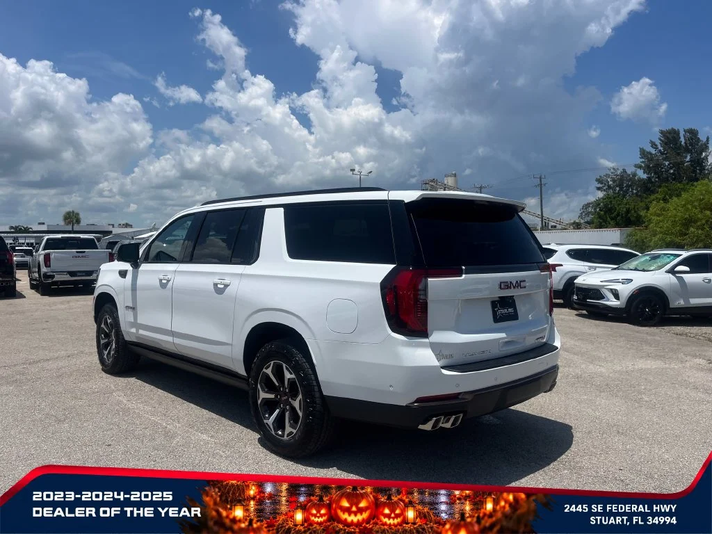 New 2026 Summit White GMC AT4 Ultimate image 5