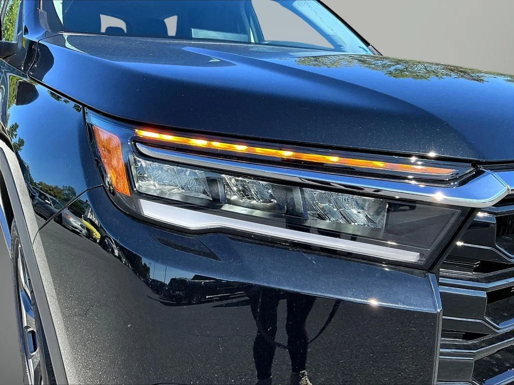 New 2026 Crystal Black Pearl Honda AWD Touring image 30