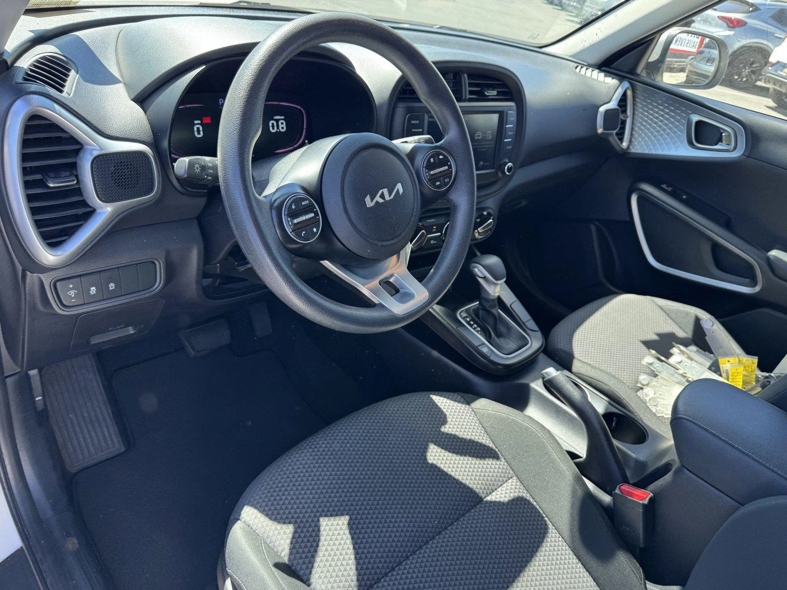 Used 2024 Snow White Pearl Kia LX image 18