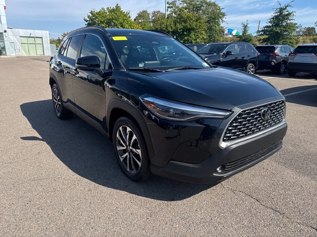 Used 2025 Black Toyota XLE image 10