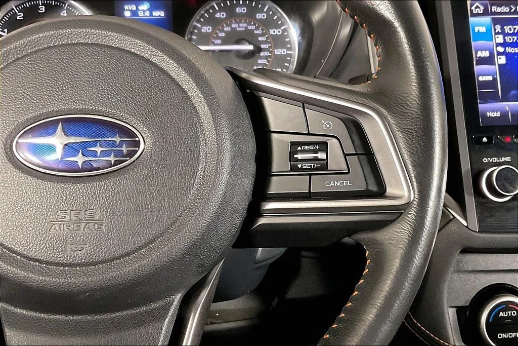 Used 2018 White Subaru 2.0i Limited image 18