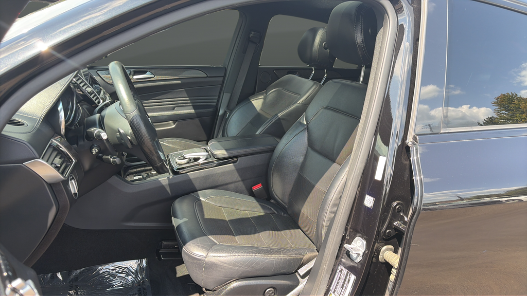 Used 2019 Black Mercedes-Benz GLE 43 AMG® image 9