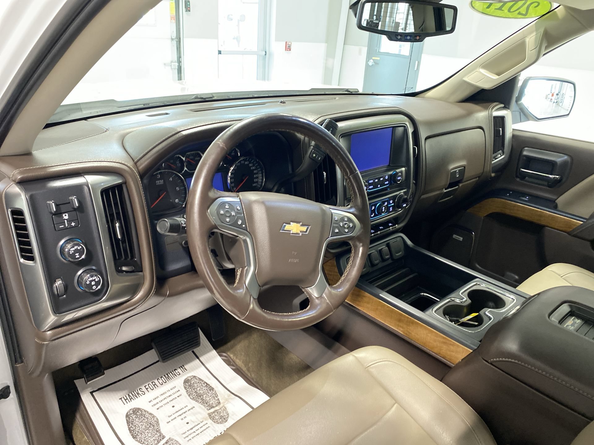 Used 2017 IRIDESCENT PEARL TRICOAT Chevrolet LTZ image 10