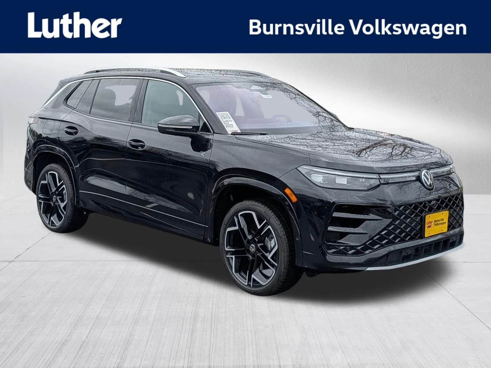 2026 Volkswagen Tiguan 2.0T SEL R-Line Turbo 4Motion's photo