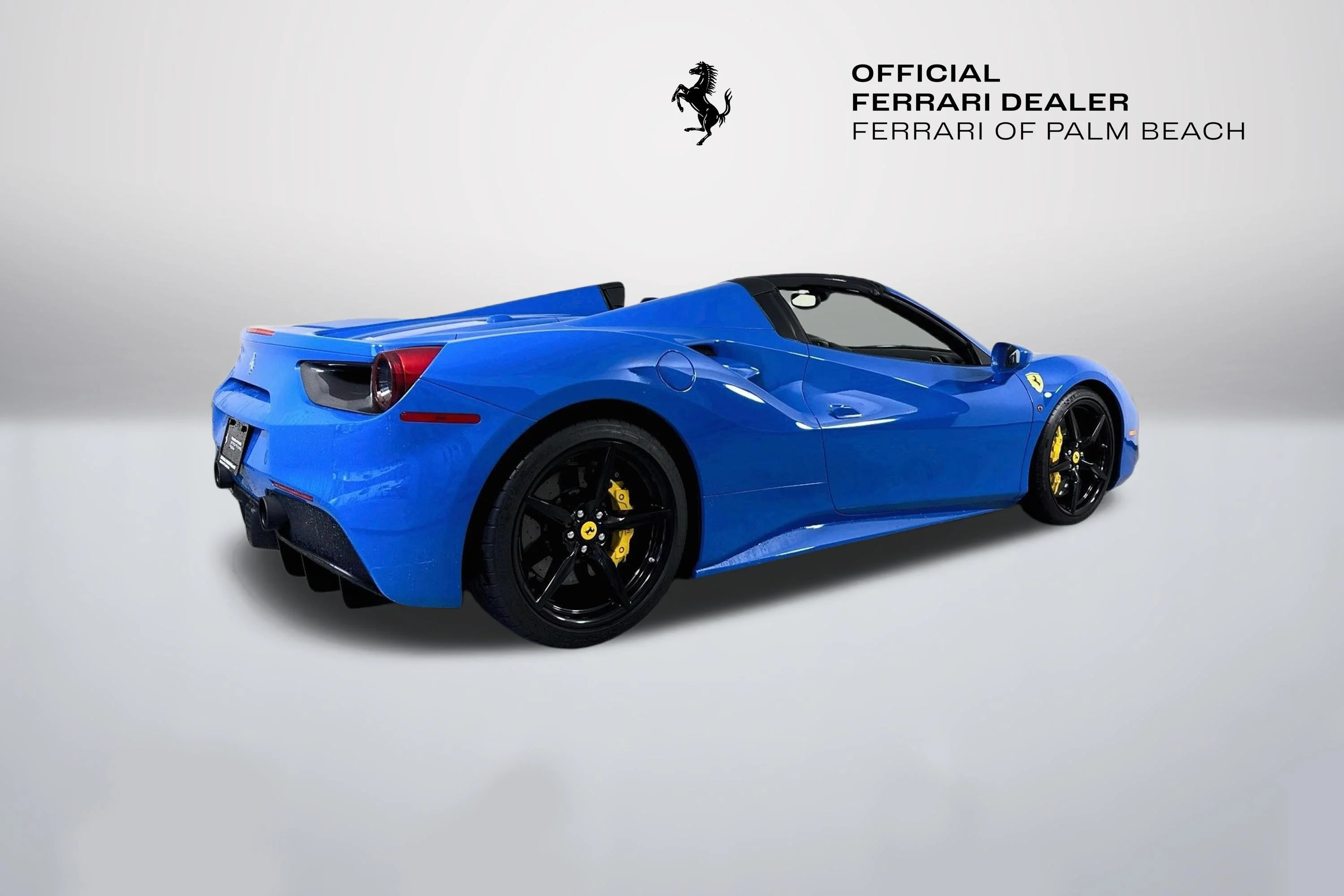 Certified Used 2017 Extra Sample Ferrari Base image 7