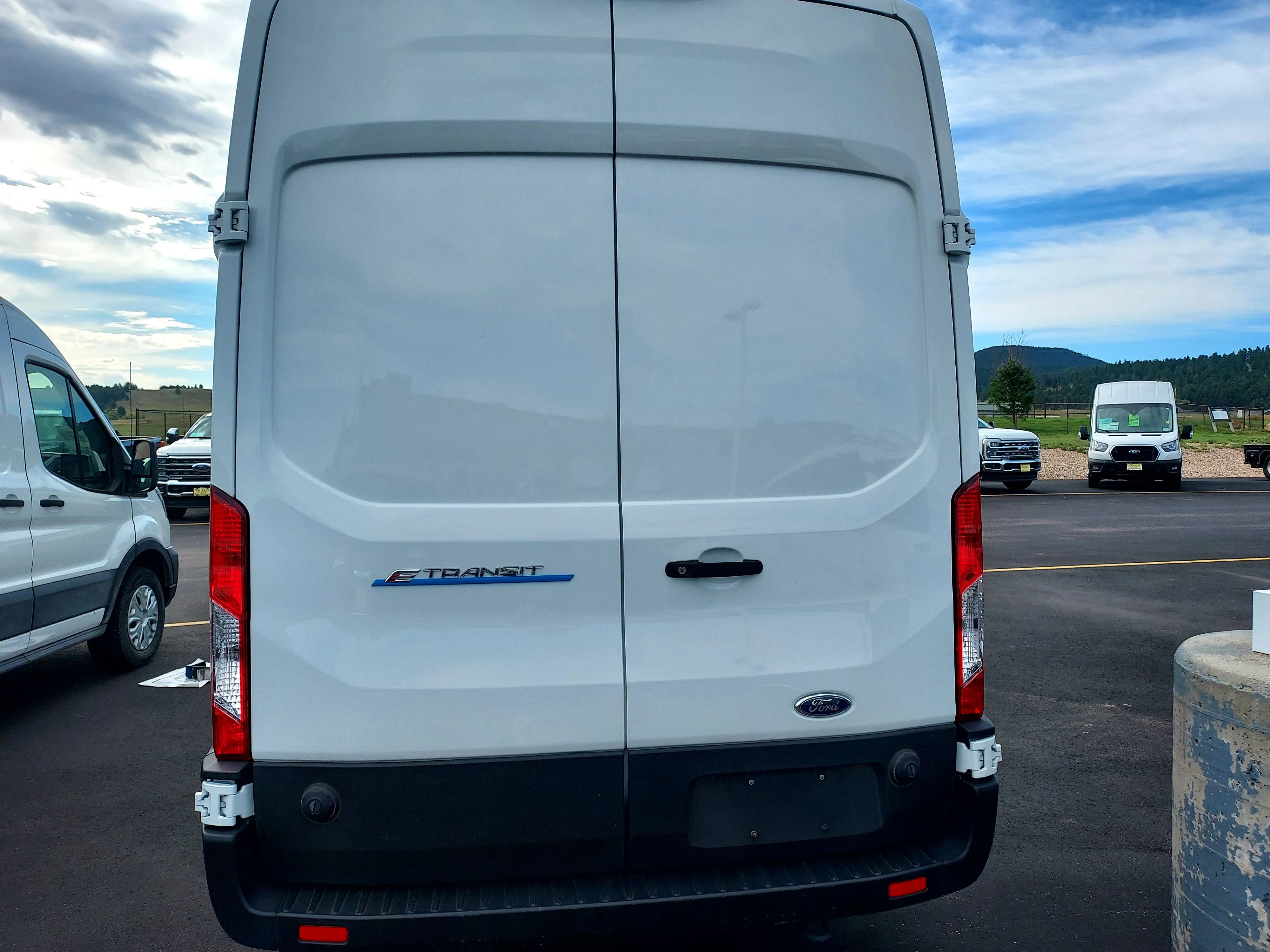 Used 2023 Oxford White Ford  image 5