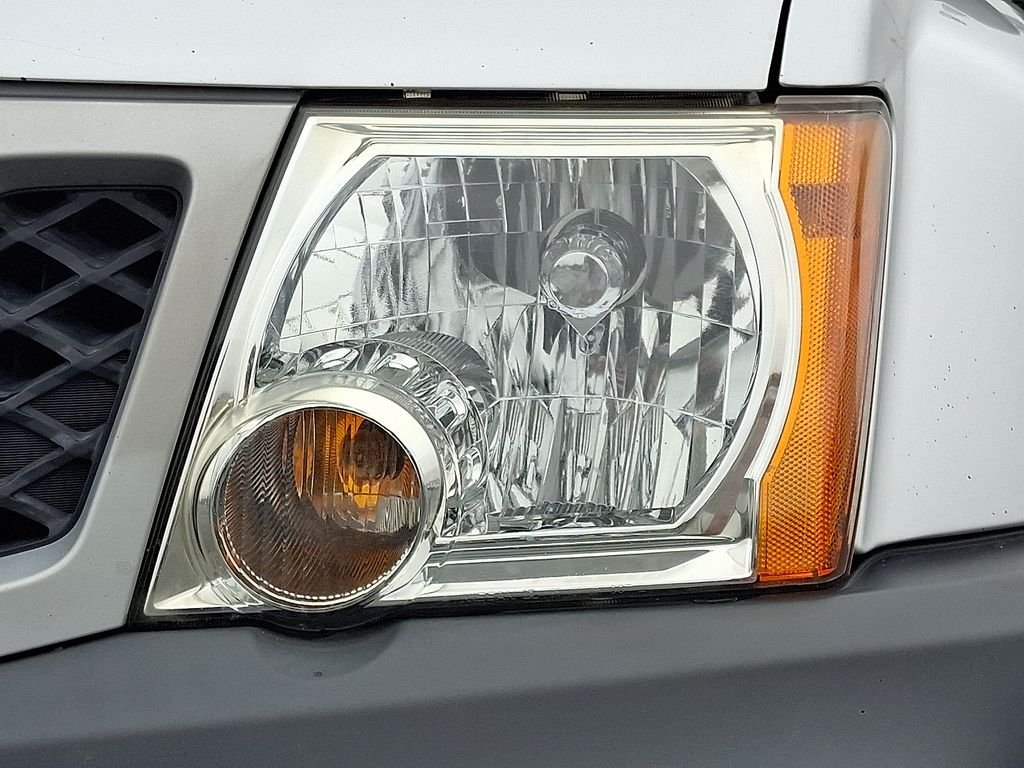 Used 2012 Silver Nissan PRO-4X image 10