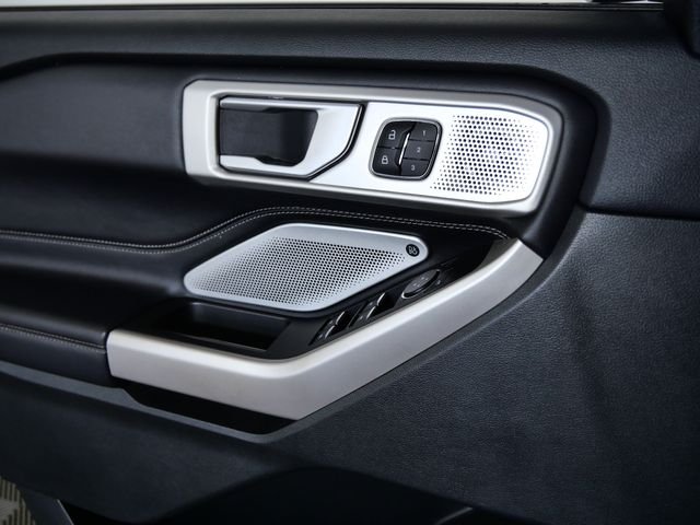 Used 2023 Gray Ford Limited image 28