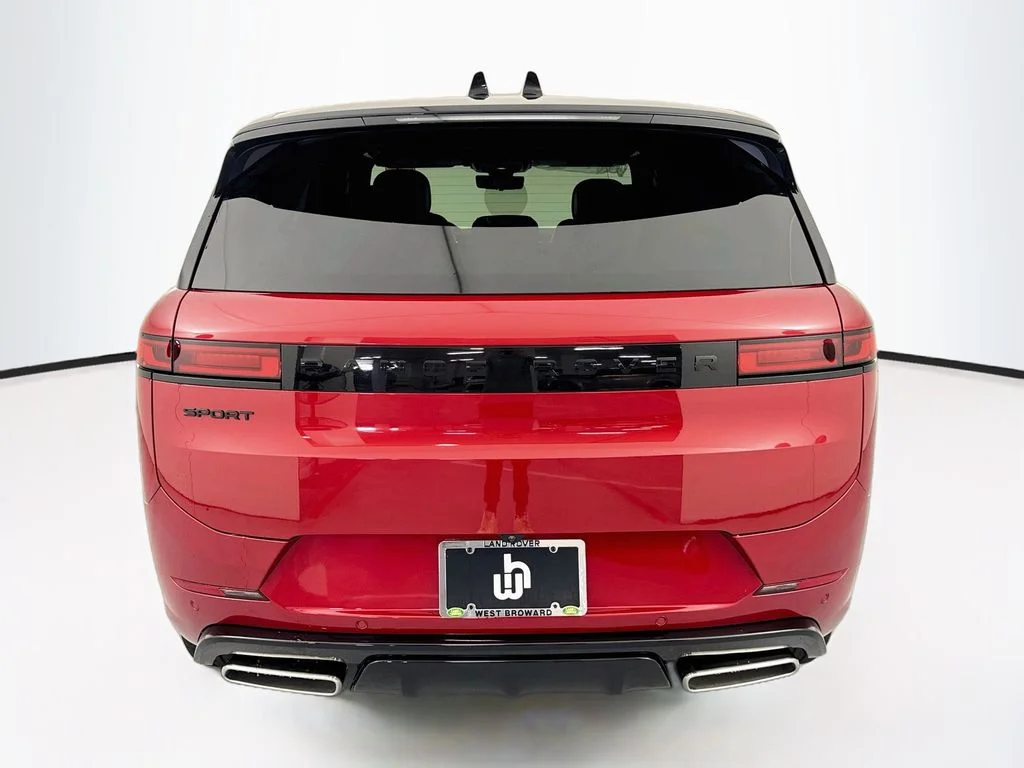 New 2026 Firenze Red Land Rover Dynamic SE image 6
